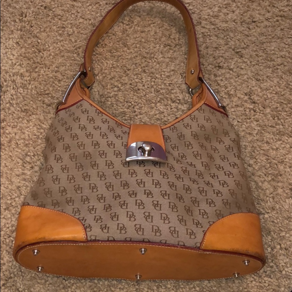 Dooney & Bourke purse
